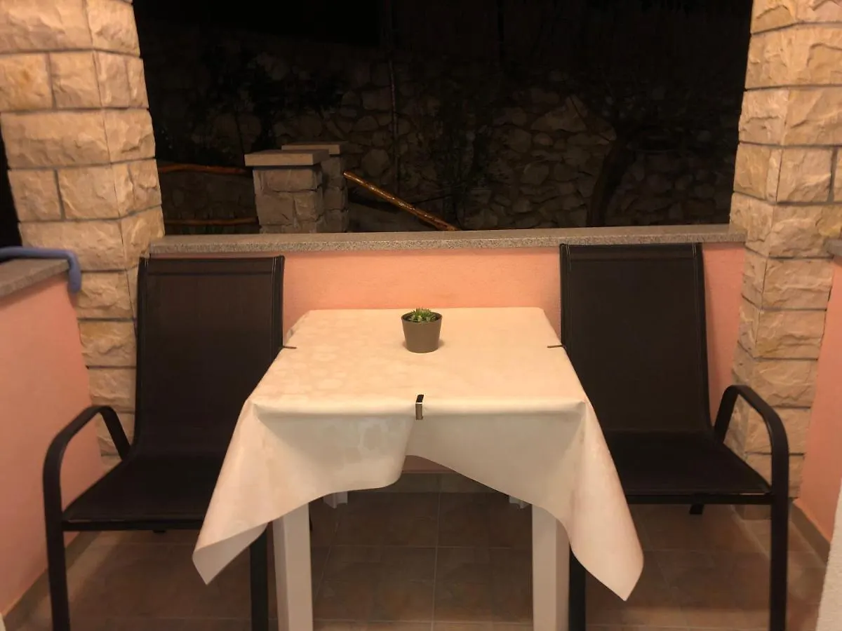 Apartmani Ivana 크레스 아파트
