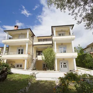 https://apartments-rajci.in-istria.net